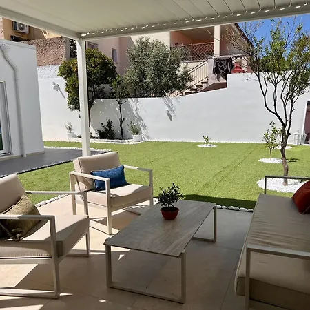 Casa Daquigno - Boutique & Garden Гостьовий будинок 4*