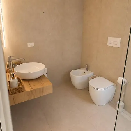 Casa Daquigno - Boutique & Garden Гостьовий будинок Ольбія