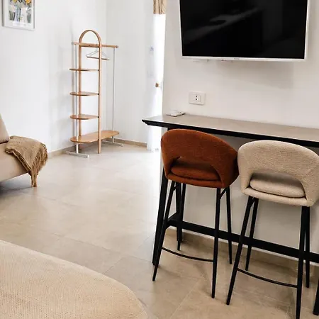 Casa Daquigno - Boutique & Garden Гостьовий будинок Ольбія